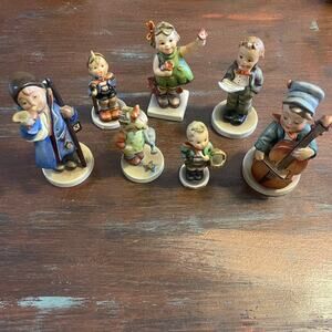 Hummel Goebel Genuine Vintage Figurines Lot of 07